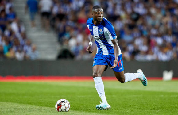 FC Porto : les supporters encensent Mbemba !