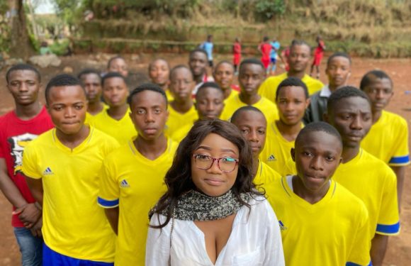 Découverte : coach Becky, détectrice de talents à Bukavu !